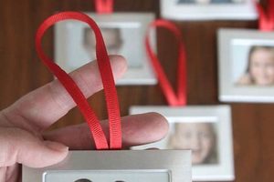 DIY Photo Frame Ornaments: Easy Keepsake Decor The DIY Hub: Creative Crafts, Repairs & Life Hacks DIY Photo Frame Ornaments: Easy Keepsake Decor | The DIY Hub: Creative Crafts, Repairs & Life Hacks