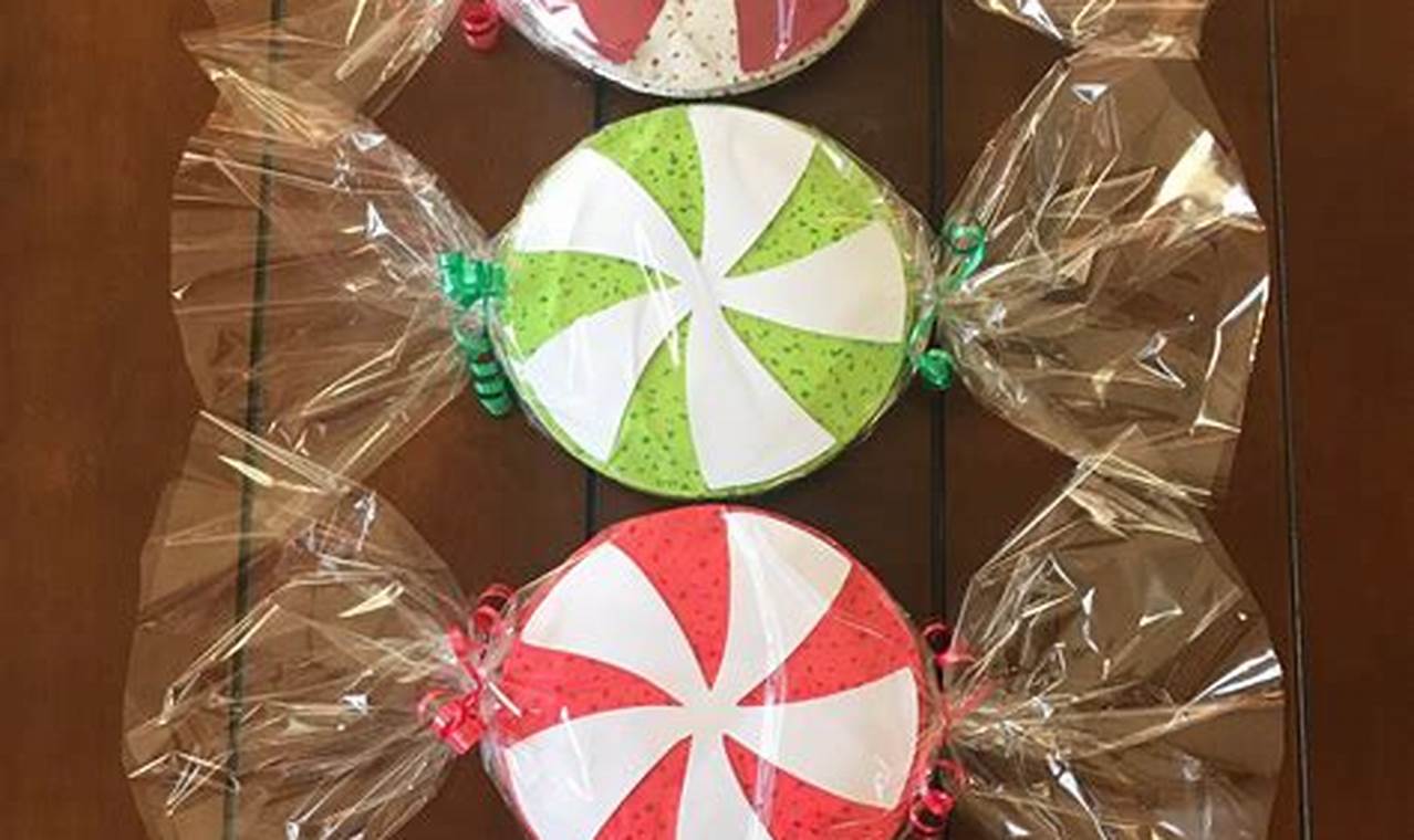 Easy Christmas Candy Decor DIY Ideas - Sweet Holiday Crafts! | The DIY Hub: Creative Crafts, Repairs & Life Hacks