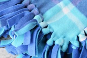 Easy DIY Blanket Ideas: Cozy Comfort Awaits! The DIY Hub: Creative Crafts, Repairs & Life Hacks Easy DIY Blanket Ideas: Cozy Comfort Awaits! | The DIY Hub: Creative Crafts, Repairs & Life Hacks