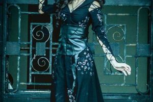 DIY Bellatrix Lestrange Costume: Wizarding World Style The DIY Hub: Creative Crafts, Repairs & Life Hacks DIY Bellatrix Lestrange Costume: Wizarding World Style | The DIY Hub: Creative Crafts, Repairs & Life Hacks
