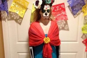Easy Day of the Dead Costume DIY Ideas + Makeup The DIY Hub: Creative Crafts, Repairs & Life Hacks Easy Day of the Dead Costume DIY Ideas + Makeup | The DIY Hub: Creative Crafts, Repairs & Life Hacks