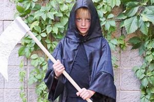 DIY Grim Reaper Costume: Spooky Style Guide | The DIY Hub: Creative Crafts, Repairs & Life Hacks