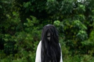 Spooky "DIY The Ring Costume" Guide: Haunting Halloween Look! | The DIY Hub: Creative Crafts, Repairs & Life Hacks